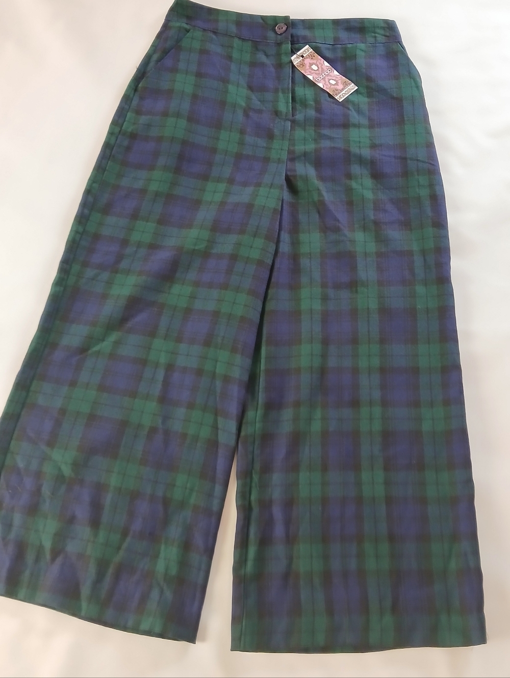 NWT New Boohoo Plaid High Waisted Cropped Pants